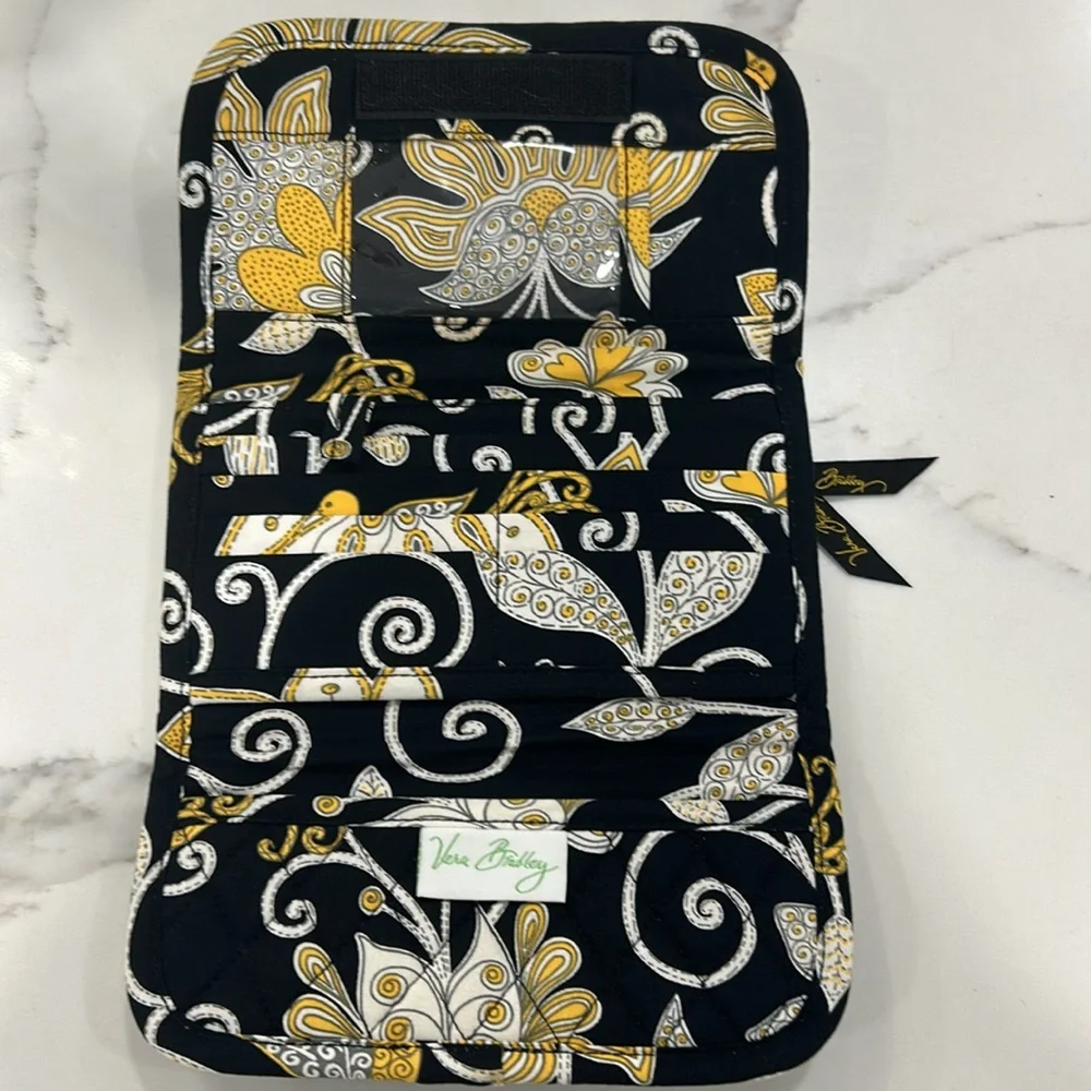 Vera Bradley Tri-Fold Wallet in Retired Yellow Bird Pattern.‎ - Picture 4 of 10